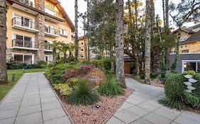 Casa de Pedra - 301D - Apto com piscina em Gramado